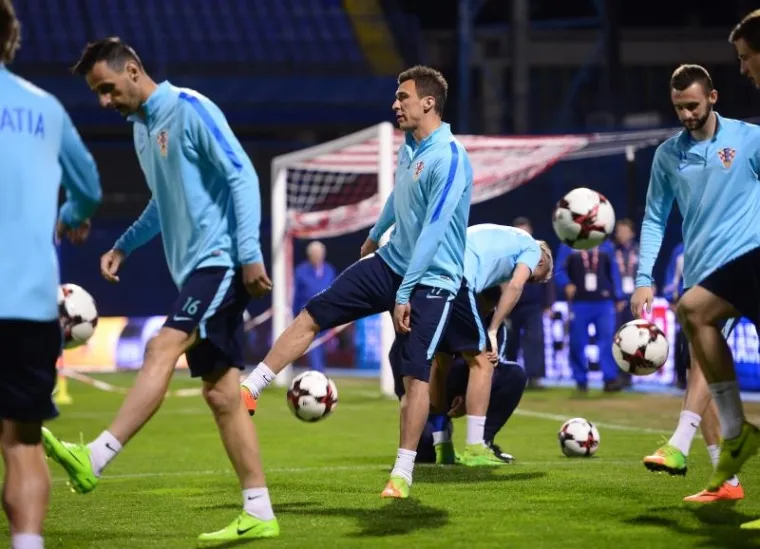 NEMA OPU&Scaron;TANJA: Čačić ni&scaron;ta ne prepu&scaron;ta slučaju, pogledajte kako je vodio večernji trening