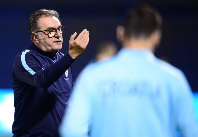 NEMA OPU&Scaron;TANJA: Čačić ni&scaron;ta ne prepu&scaron;ta slučaju, pogledajte kako je vodio večernji trening