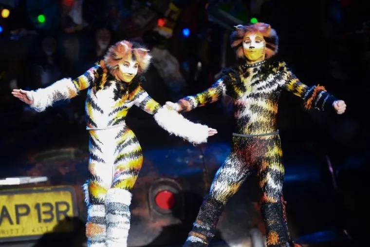 SPEKTAKULARNI PRIZORI: Pogledajte fantastičnu izvedbu mjuzikla 'Mačke' u zagrebačkoj Areni