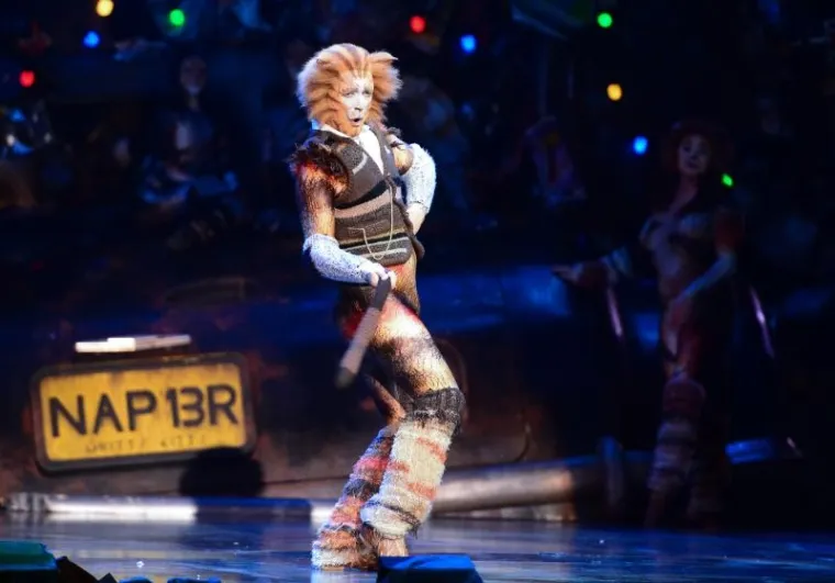 SPEKTAKULARNI PRIZORI: Pogledajte fantastičnu izvedbu mjuzikla 'Mačke' u zagrebačkoj Areni