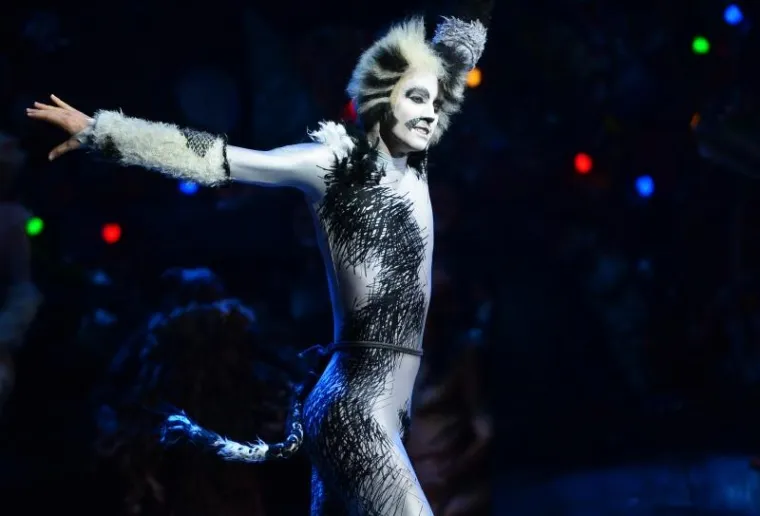 SPEKTAKULARNI PRIZORI: Pogledajte fantastičnu izvedbu mjuzikla 'Mačke' u zagrebačkoj Areni