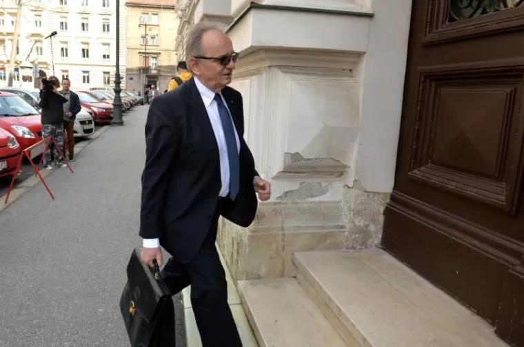 'NEKA SE SVE OKONČA KAKO NETKO ŽELI': Glava&scaron; stigao na ponovno suđenje za 'Garažu' i 'Selotejp'