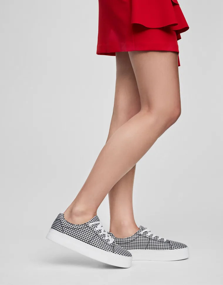 Tenisice s kvadratićima, Pull&amp;Bear, 229,90 kuna