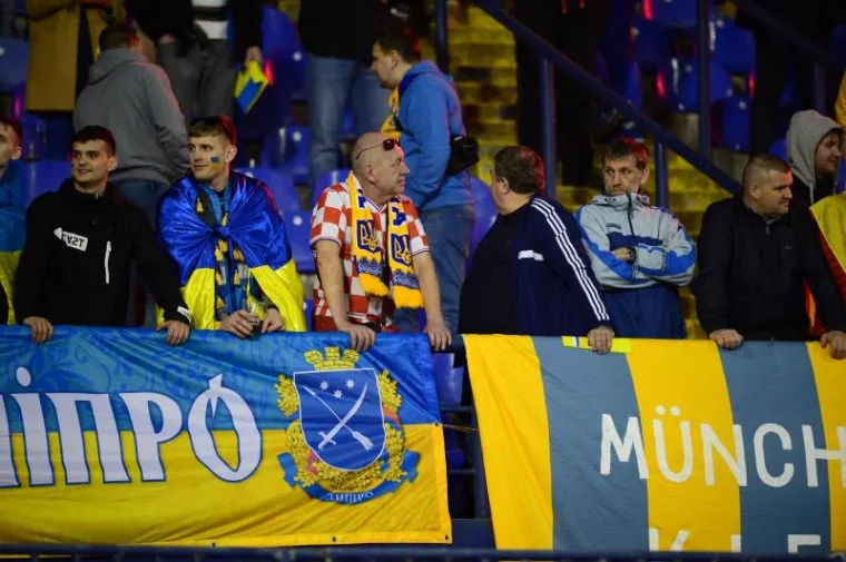 LUDNICA NA TRIBINAMA: Maksimir krcat do posljednjeg mjesta, Jug ovako nije izgledao od Engleza