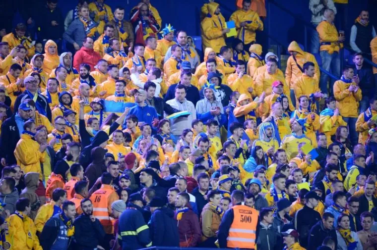 LUDNICA NA TRIBINAMA: Maksimir krcat do posljednjeg mjesta, Jug ovako nije izgledao od Engleza