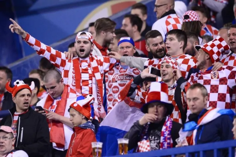 LUDNICA NA TRIBINAMA: Maksimir krcat do posljednjeg mjesta, Jug ovako nije izgledao od Engleza