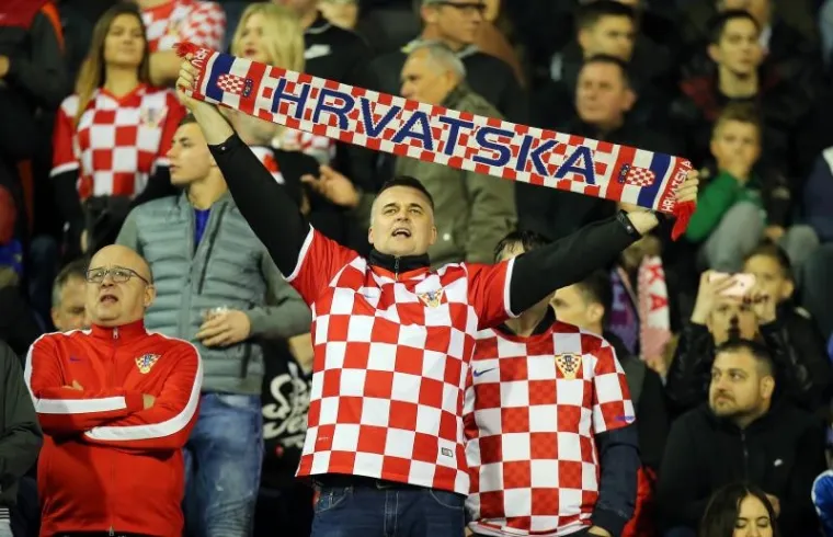 LUDNICA NA TRIBINAMA: Maksimir krcat do posljednjeg mjesta, Jug ovako nije izgledao od Engleza