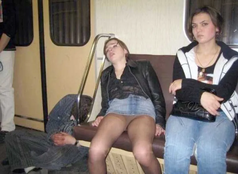 SODOMA I GOMORA: Cure si malo popile i dale si odu&scaron;ka... a onda su nastavile piti dok nisu zavr&scaron;ile u ovom stanju