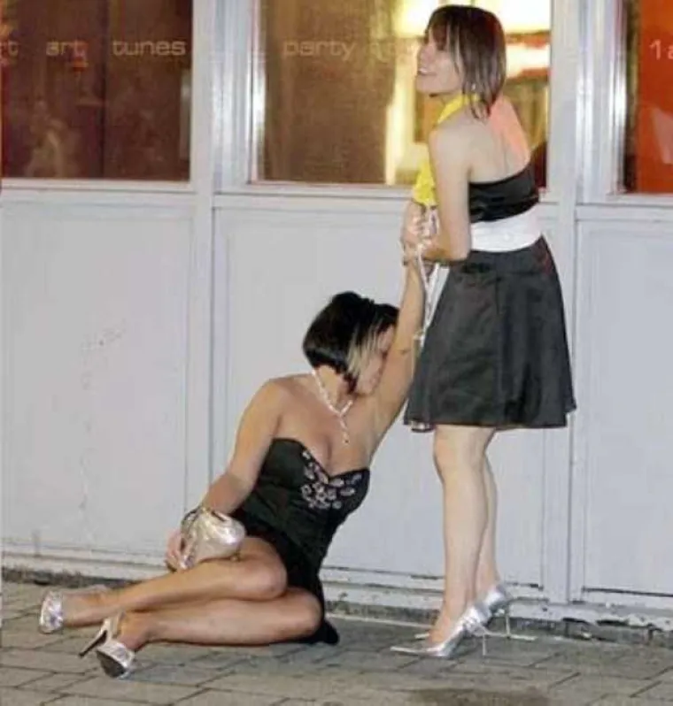 SODOMA I GOMORA: Cure si malo popile i dale si odu&scaron;ka... a onda su nastavile piti dok nisu zavr&scaron;ile u ovom stanju