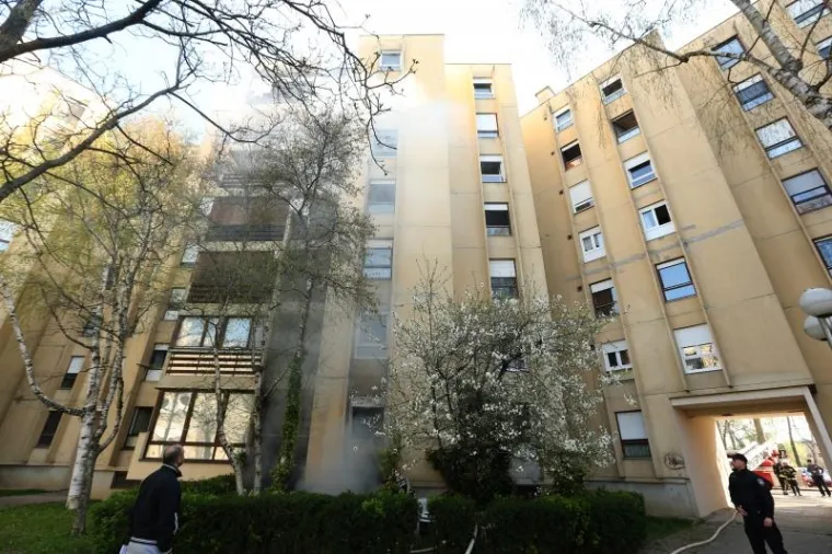 Požar u zagrebačkim Dugavama, vatrogasci evakuirali stanare s vi&scaron;ih katova