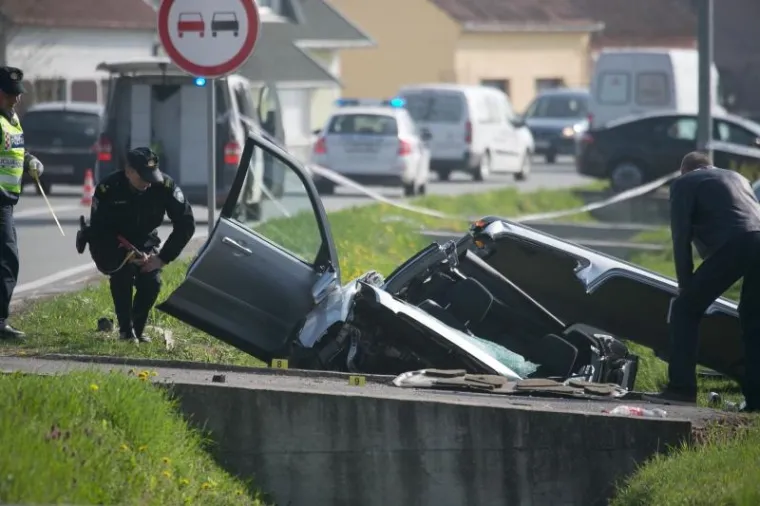 U prometnoj nesreći kod Našica poginule dvije osobe