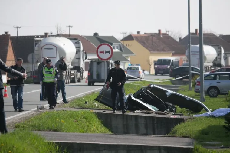 U prometnoj nesreći kod Našica poginule dvije osobe