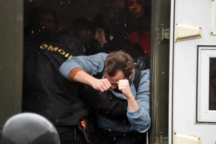 Stotine prosvjednika protiv Luka&scaron;enka uhićene u Bjelorusiji