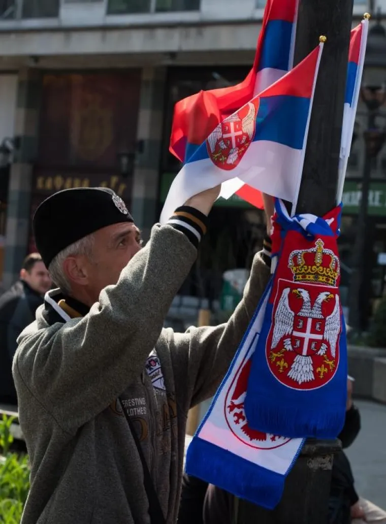 Na kraju mitinga, na kojem je jedini govornik bio Šešelj, radikali su krenuli u "marš" ulicama centra Beograda, javljaju srpski mediji