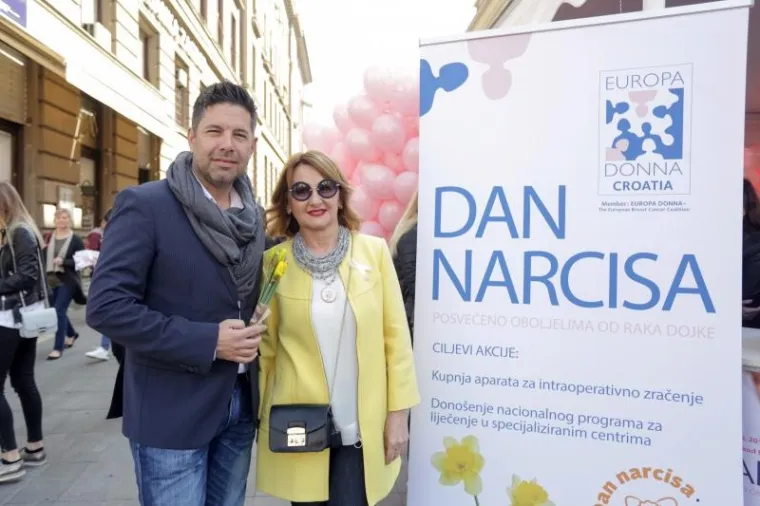 21. DAN NARCISA: Brojne poznate osobe dijelile cvijeće na trgu, predvodnica je bila predsjednica