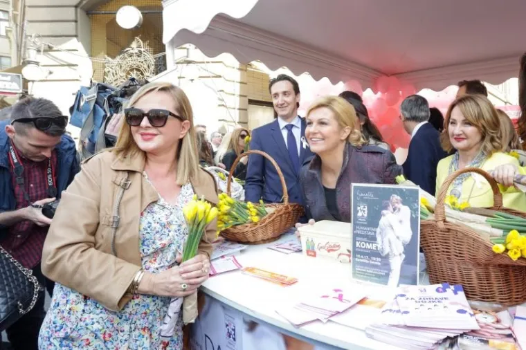 21. DAN NARCISA: Brojne poznate osobe dijelile cvijeće na trgu, predvodnica je bila predsjednica