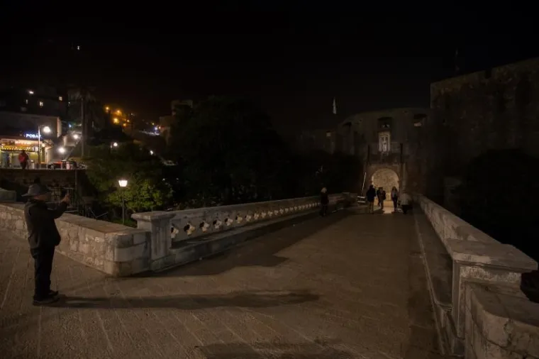 Dubrovnik se pridružio globalnoj akciji 'Sat za planet zemlju.