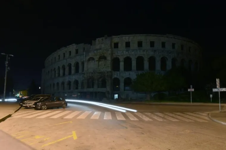 HRVATSKI GRADOVI U MRAKU: Ga&scaron;enjem svjetala pridružili se globalnoj akciji 'Sat za planet Zemlju'