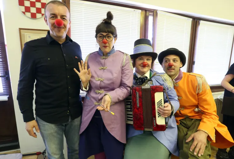 Predstavljen novi program Crvenih nosova klaunovadoktora