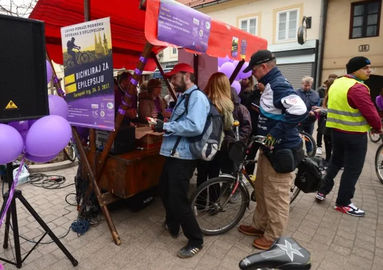 U Zagrebu se održala 3. biciklijada 'Bicikliraj za epilepsiju' povodom Ljubičastog dana
