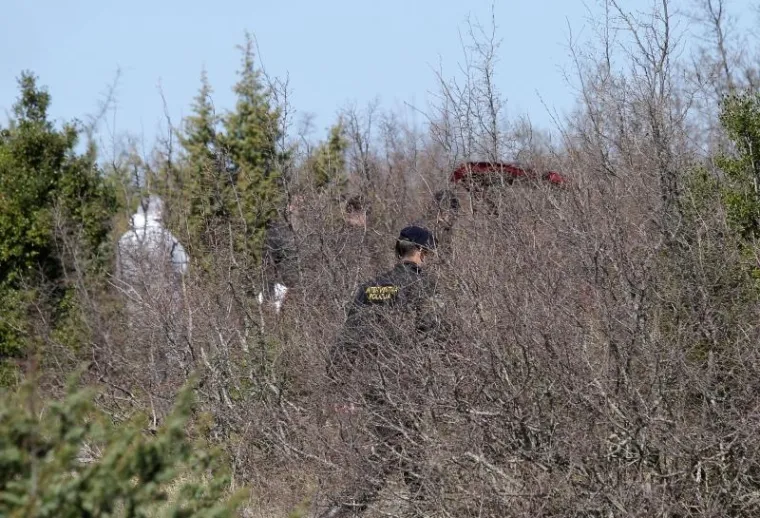 MJESTO UŽASA U ČISTOJ VELIKOJ: Policija pretražuje maslinik i kuću