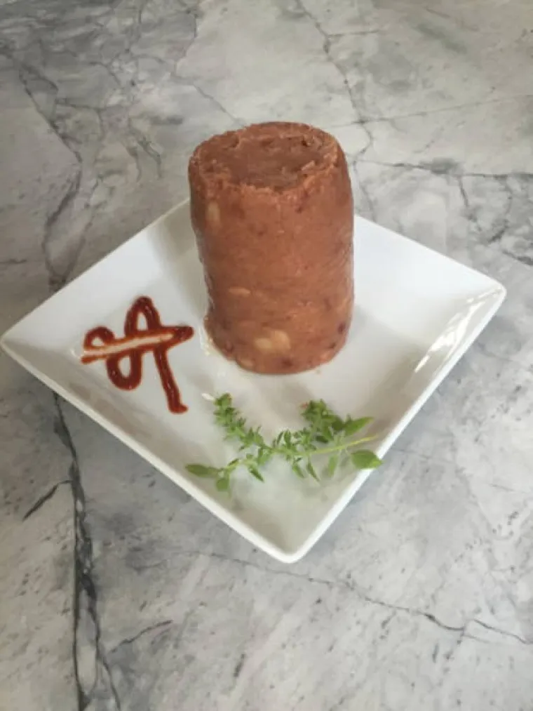 'ČISTO PRESE*AVANJE': Poku&scaron;ali od užasne hrane napraviti umjetničko djelo, pogledajte kako je to ispalo