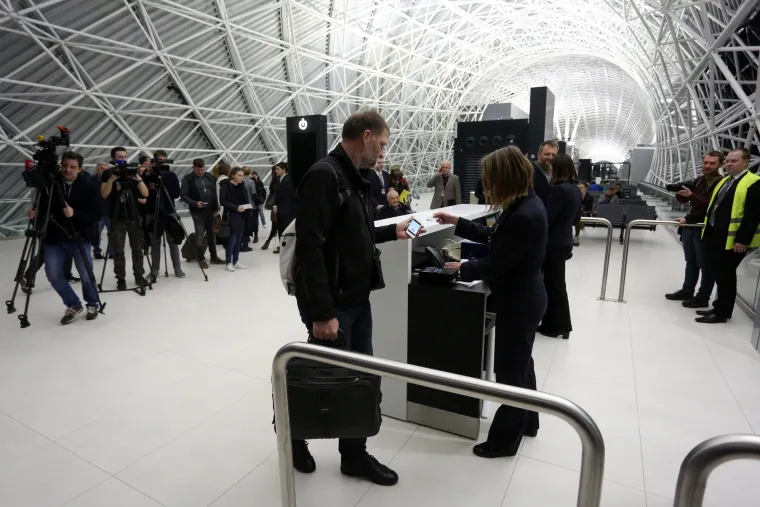 Prvi letovi na novom putničkom terminalu