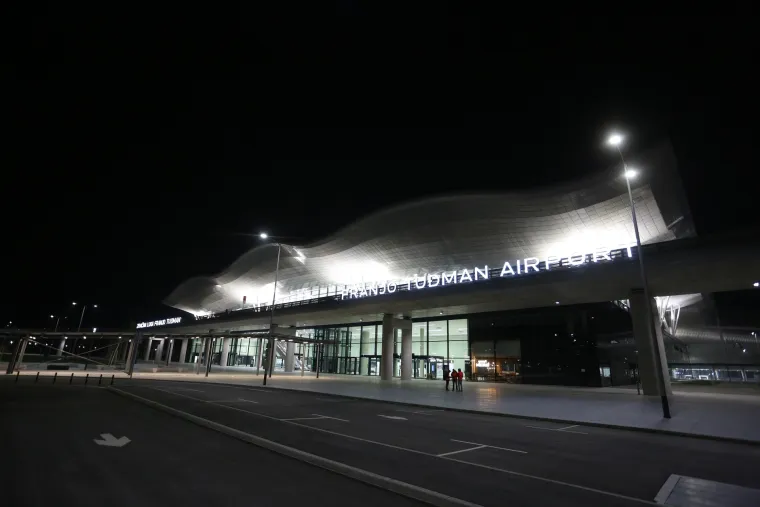 Prvi letovi na novom putničkom terminalu