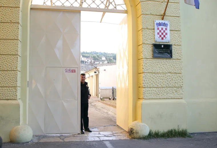 Tin &Scaron;unjerga priveden na Županijski sud u policijskom kombiju