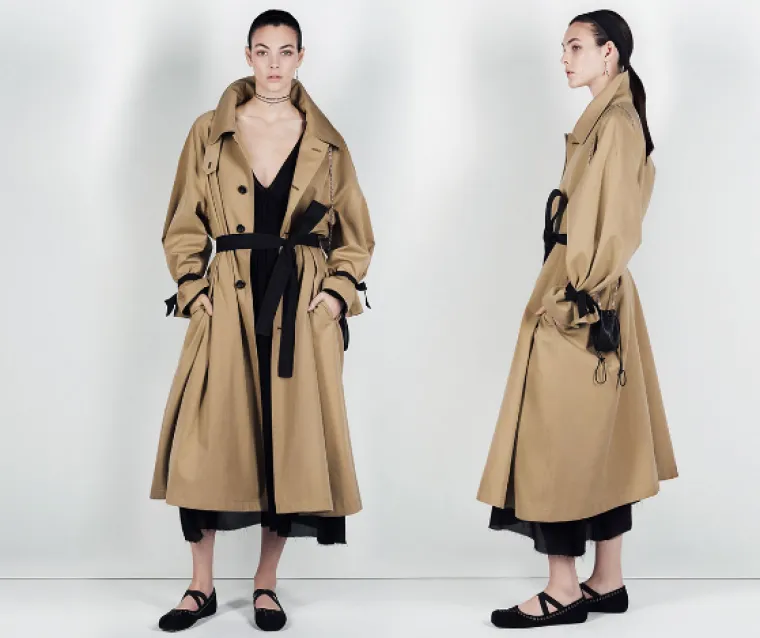 Trench baloner - 1.199,00 kuna, haljina s dugim rukavima - 699,90 kuna,