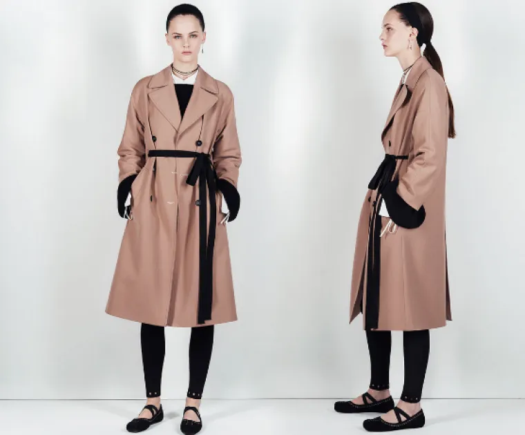 Ružičasti kaput - 999,90 kuna, kratko rezana vesta od ka&scaron;mira - 799,90 kuna