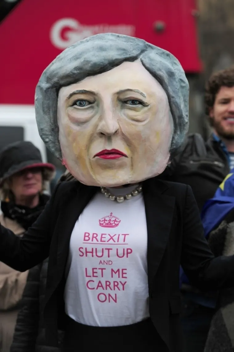 Uoči Brexita prosvjed pokrenula 'glavata Theresa May'