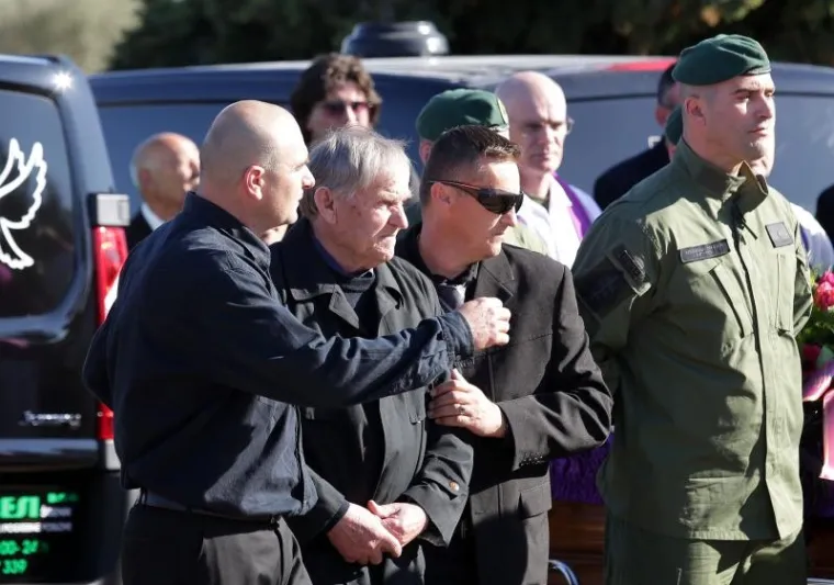 POKOPANI UBIJENI RODITELJI: Posljednji ispraćaj Silvane i Marina &Scaron;unjerge