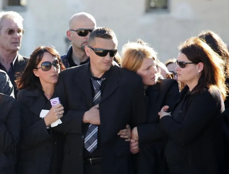 POKOPANI UBIJENI RODITELJI: Posljednji ispraćaj Silvane i Marina &Scaron;unjerge