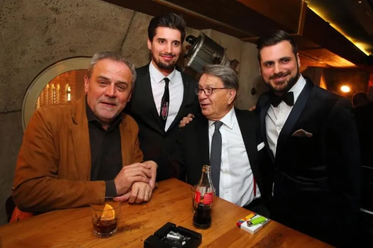 SVE OČI BILE SU UPRTE U 2CELLOS: Luka i Stjepan plijenili pažnju u zagrljaju svojih boljih polovica, Tamare i Jelene Rozge