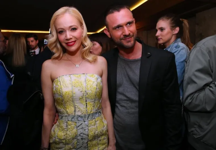 SVE OČI BILE SU UPRTE U 2CELLOS: Luka i Stjepan plijenili pažnju u zagrljaju svojih boljih polovica, Tamare i Jelene Rozge