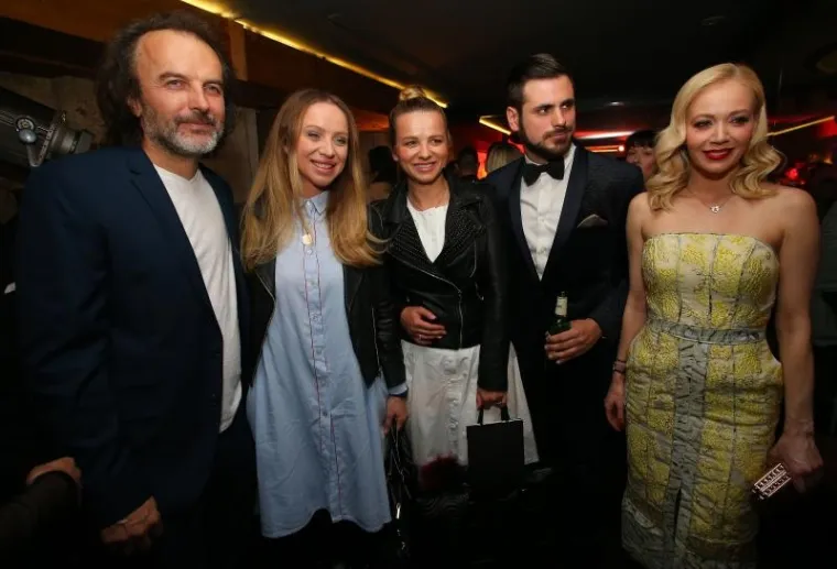 SVE OČI BILE SU UPRTE U 2CELLOS: Luka i Stjepan plijenili pažnju u zagrljaju svojih boljih polovica, Tamare i Jelene Rozge