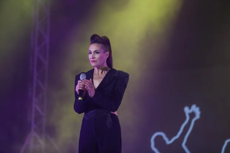 AKO STE SE PITALI GDJE JE IVANA BANFIĆ: I dalje žari i pali pozornicom, a definitivno zna napraviti i show za pamćenje