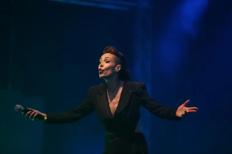 AKO STE SE PITALI GDJE JE IVANA BANFIĆ: I dalje žari i pali pozornicom, a definitivno zna napraviti i show za pamćenje