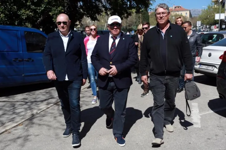 Predstavljanje je održano na Starom Placu kojeg je Kerum proglasio najvećim potencijalom Splita i gdje planira raditi garažu te Kongresni centar.