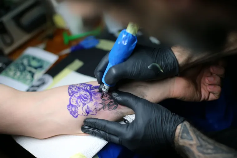 Zagreb: U Vintage Industrial baru održan 2. Memorijal tattoo &amp; piercing Crni