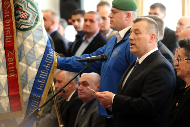 Predsjednica na Pantovčaku svečano uručila braniteljima odlikovanja za junačke činove