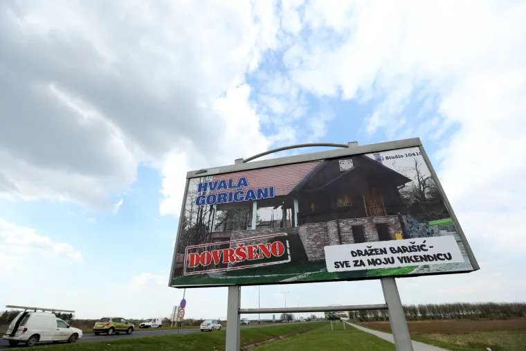 Provokacija predizbornim plakatima na ulazu u Veliku Goricu