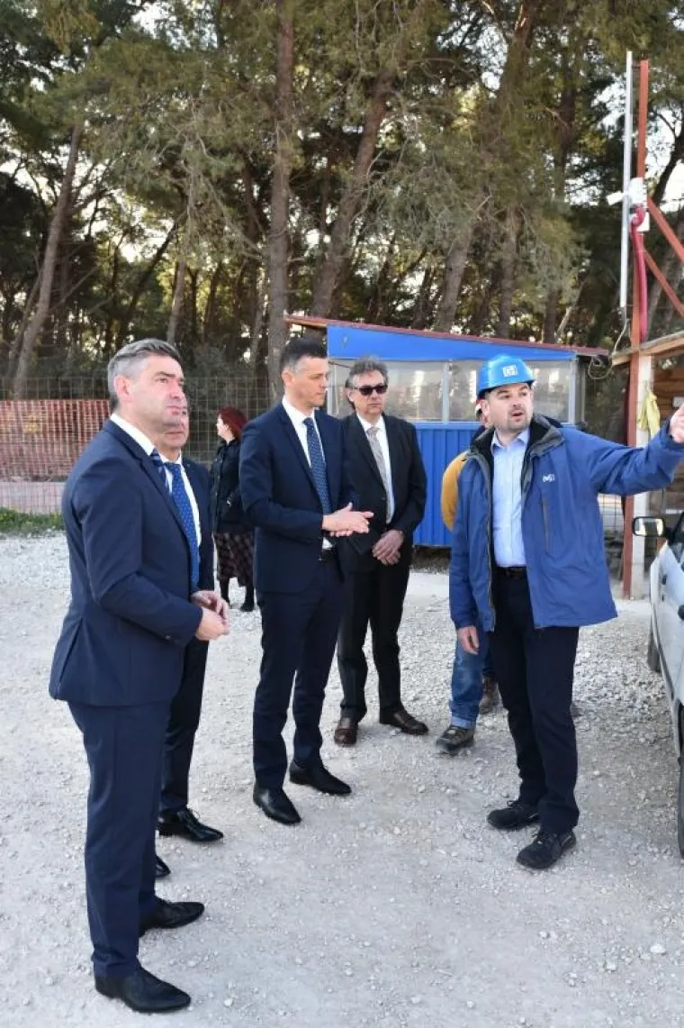 Boris Miletić i Valter Flego obi&scaron;li radove na izgradnji nove bolnice u Puli