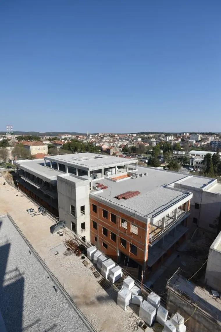 Boris Miletić i Valter Flego obi&scaron;li radove na izgradnji nove bolnice u Puli