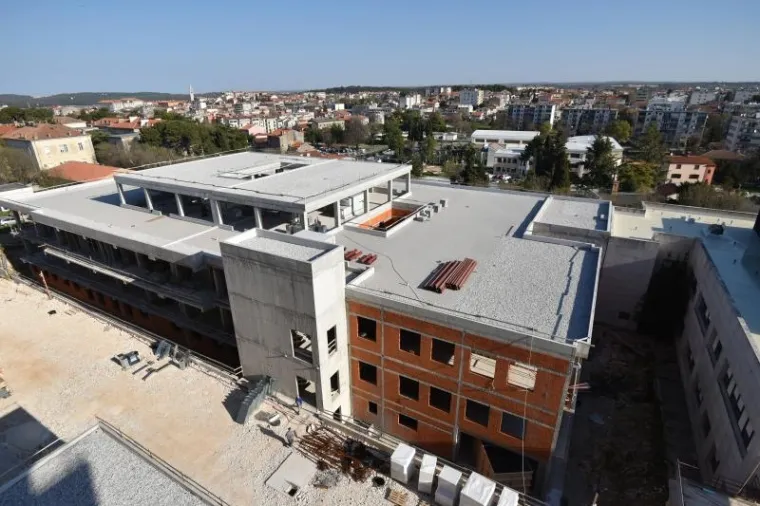 Boris Miletić i Valter Flego obi&scaron;li radove na izgradnji nove bolnice u Puli