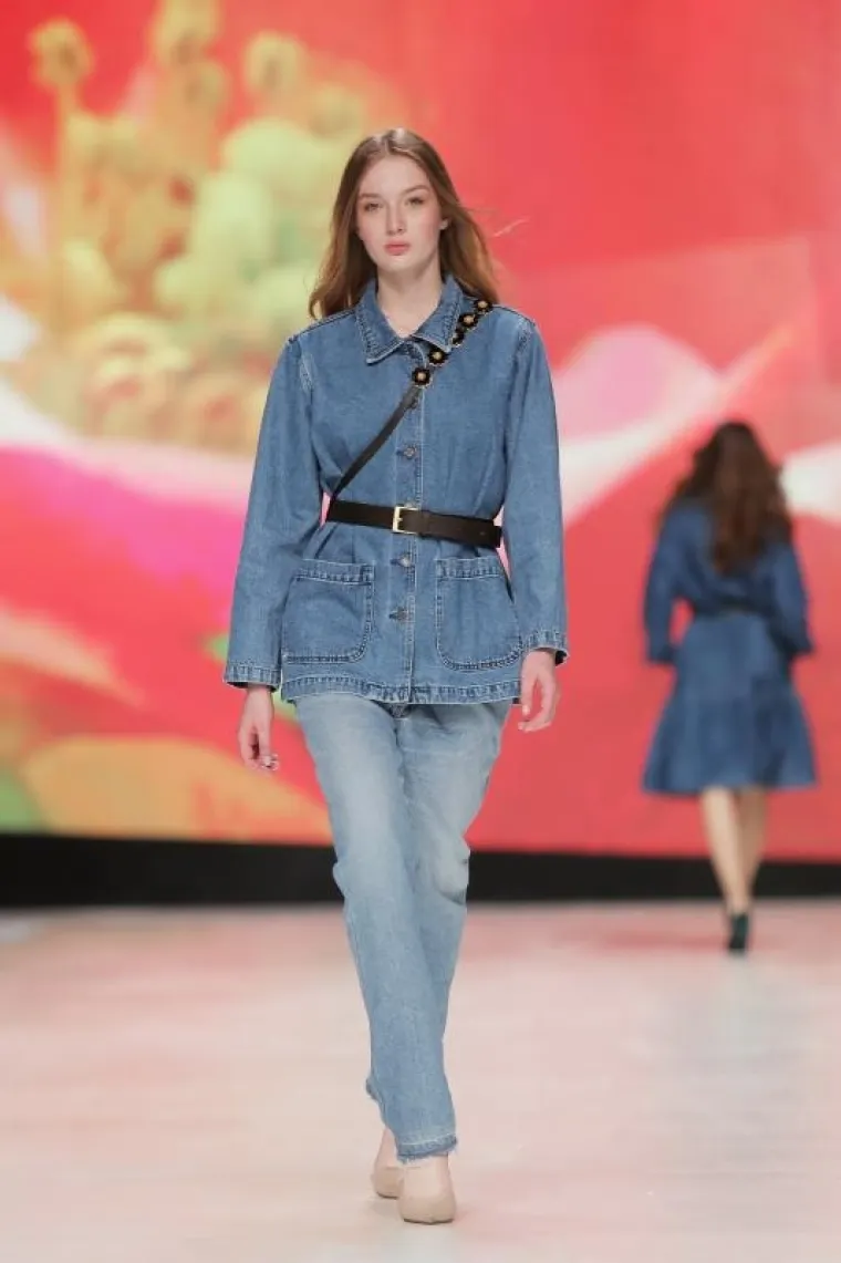 U prvim redovima su bile brojne domaće zvijezde.