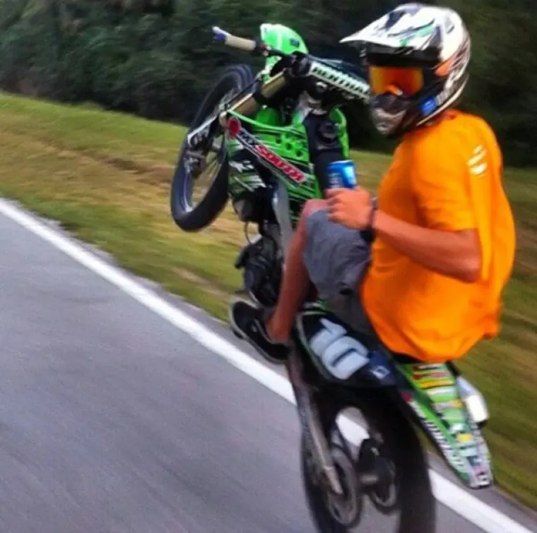 IMAJU NADLJUDSKE MOĆI: Mogu izvoditi nevjerojatne stvari sve dok u jednoj ruci drže pivo