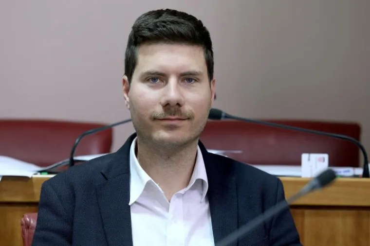 PERNAR IMA NOVI IMIDŽ: Što kažete na novi izgled kontroverznog zastupnika?