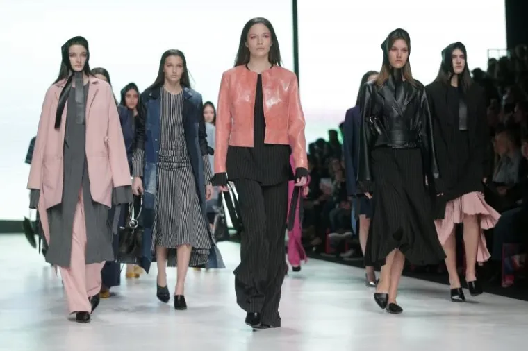Modni duo KLISAB oduševio francuskim chicom drugu večer Fashion.hr-a